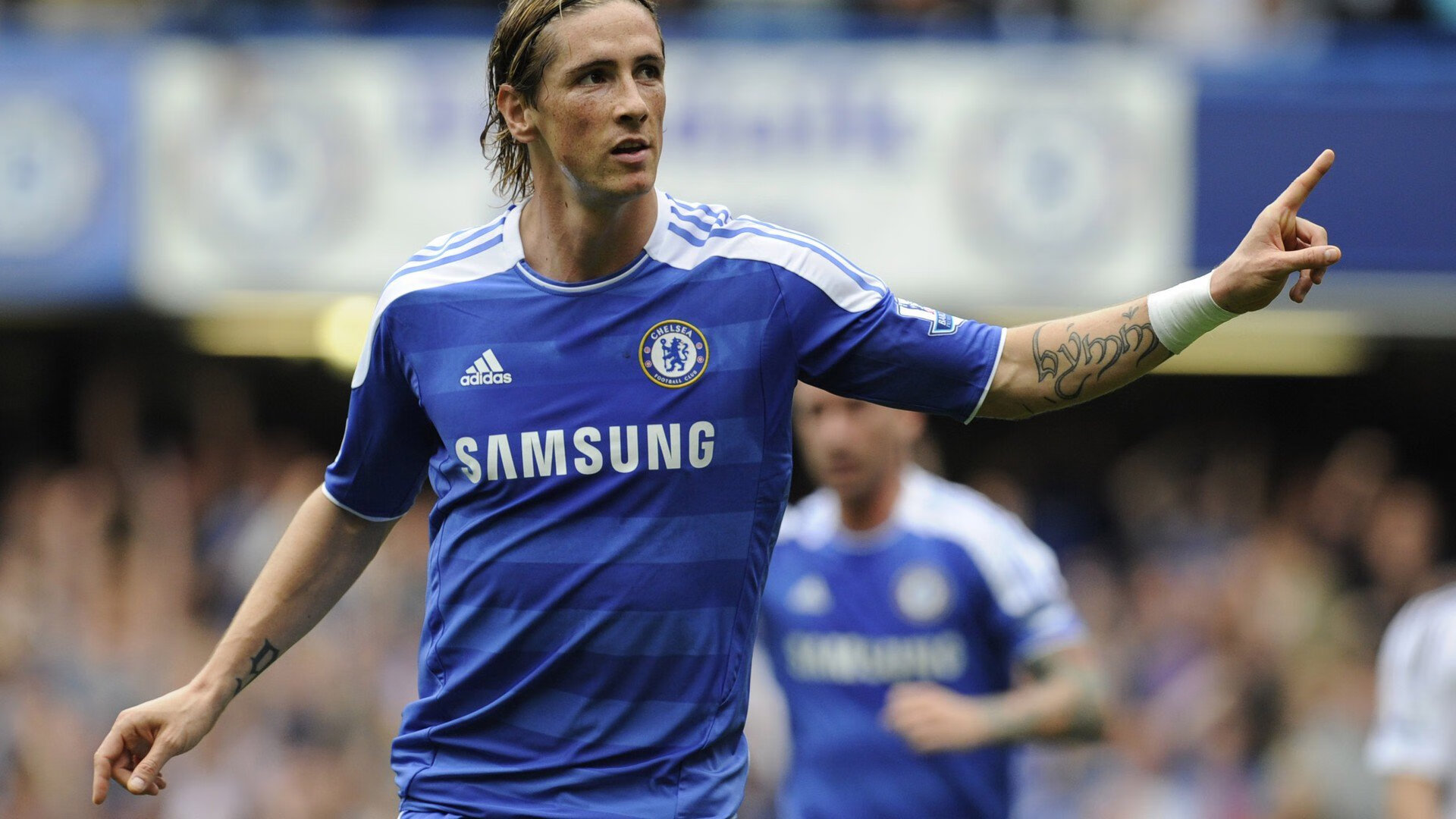 -布莱顿中路穿插打破防守体系约束，布莱顿换帅